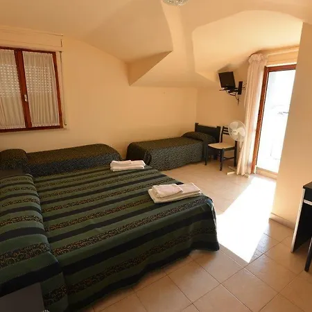 Caraibi Отель 2*